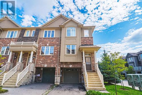 20 BARLEY LANE  Hamilton, ON L9K 0K1