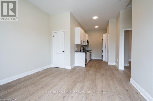 A - 728 ELEVENTH AVENUE , Hamilton, Ontario L8T 2K8 4