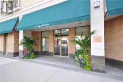 305 - 935 ROYAL YORK ROAD  Toronto, ON M8Y 4H1