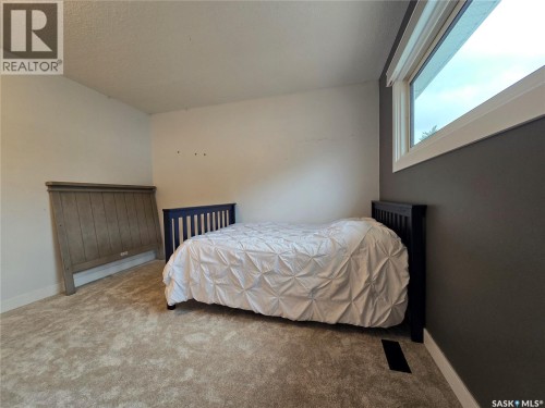 1205 Douglas Road, Weyburn, SK 