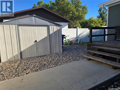 1205 Douglas Road, Weyburn, SK 