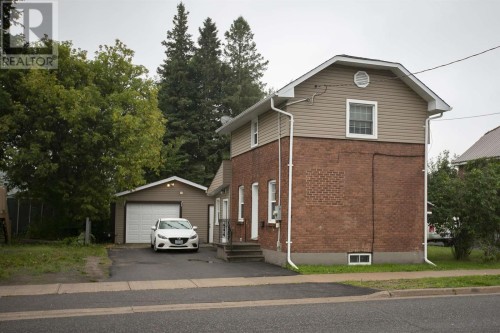3 Henrietta AVE  Sault Ste. Marie, ON P6C 1Z2