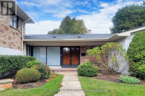 83 FAIRWAY HEIGHTS DRIVE , Markham, Ontario L3T 3A7 2