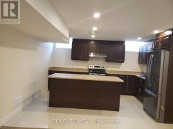 LOWER - 58 GIBSON CIRCLE Bradford West Gwillimbury, ON L3Z 0X1