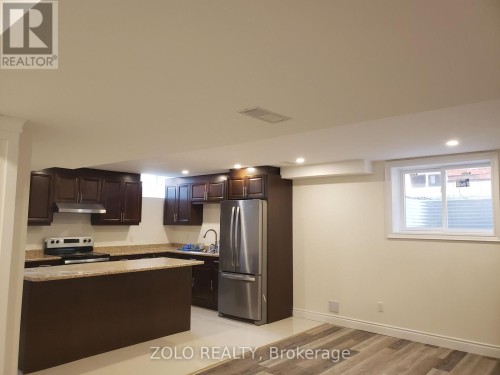 LOWER - 58 GIBSON CIRCLE , Bradford West Gwillimbury, Ontario L3Z 0X1 2