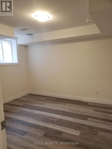 LOWER - 58 GIBSON CIRCLE , Bradford West Gwillimbury, Ontario L3Z 0X1 4