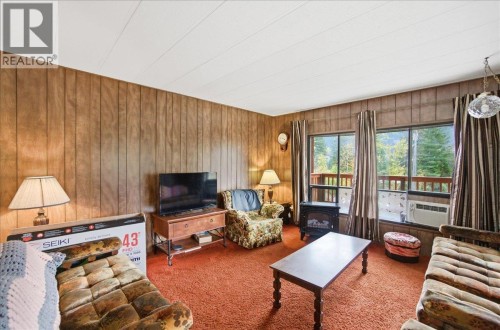 2413 Doukhobour Road, Castlegar, BC 