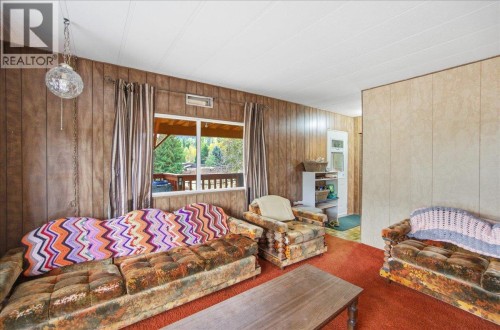 2413 Doukhobour Road, Castlegar, BC 