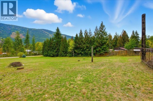 2413 Doukhobour Road, Castlegar, BC 