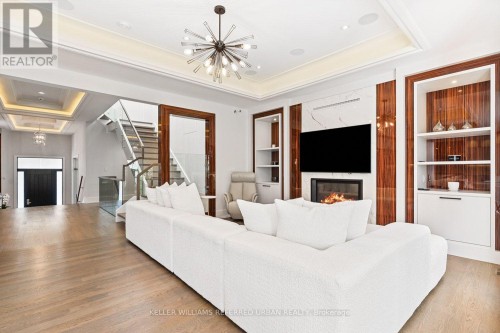 90 Glen Rush Boulevard, Toronto, ON 
