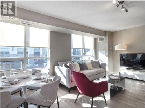 618 - 167 CHURCH STREET , Toronto, Ontario M5B 1Y6 3