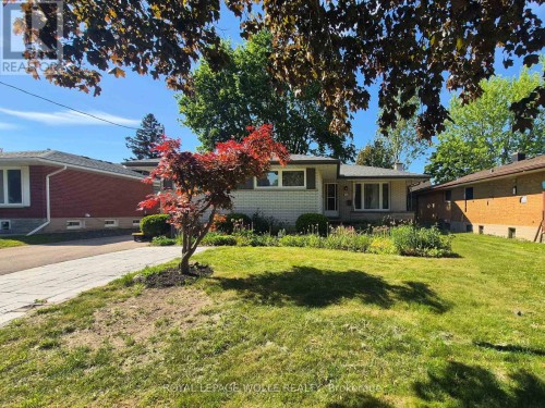 11 DUNCAIRN AVENUE  Kitchener, ON N2M 4S5
