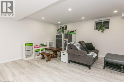 43 Compass Trail, Cambridge, ON 