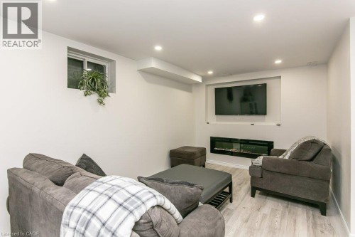 43 Compass Trail, Cambridge, ON 