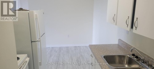 602 - 5 AVON ROAD , St. Thomas, Ontario N5P 3Y3 4