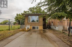 307 DUNSMURE ROAD  Hamilton, ON L8L 1X1