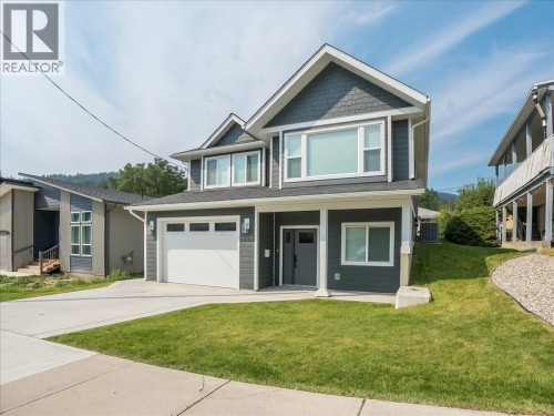 808 7th Avenue  Castlegar, BC V1N 1R9