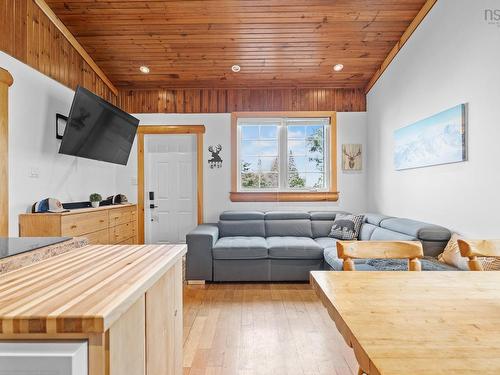 74 Lorenzos Way, Sutherland Lake, NS 
