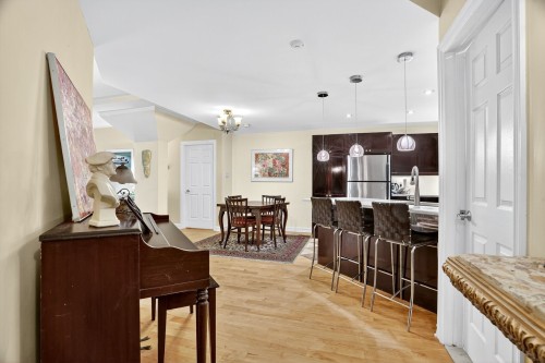 Vue d'ensemble - 201-828 Av. Querbes, Montréal (Outremont), QC 
