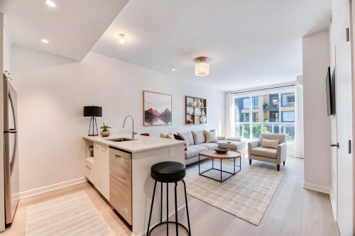 Salon - 333-1485 Rue Des Bassins, Montréal (Le Sud-Ouest), QC 