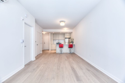 Salon - 333-1485 Rue Des Bassins, Montréal (Le Sud-Ouest), QC 