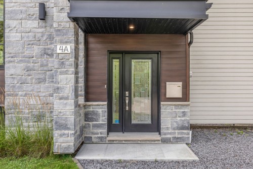 Front of Structure - 4A  - 4B Rue Des Pères, Québec (Beauport), QC 