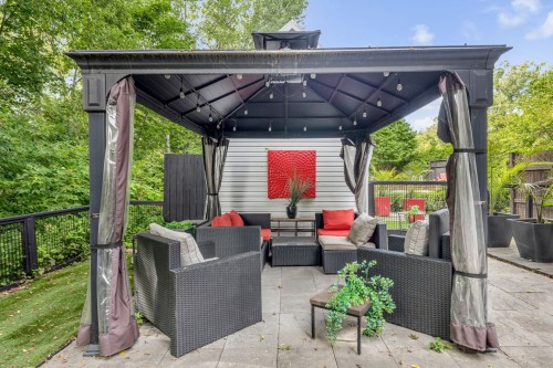 Patio - 4A  - 4B Rue Des Pères, Québec (Beauport), QC 