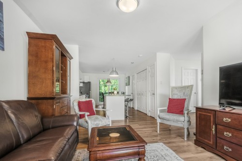 Living Room - 4A  - 4B Rue Des Pères, Québec (Beauport), QC 