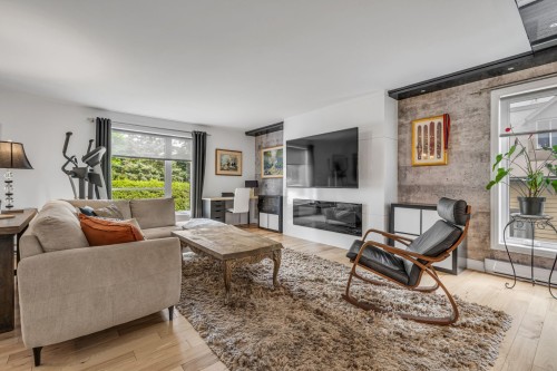 Living Room - 4A  - 4B Rue Des Pères, Québec (Beauport), QC 