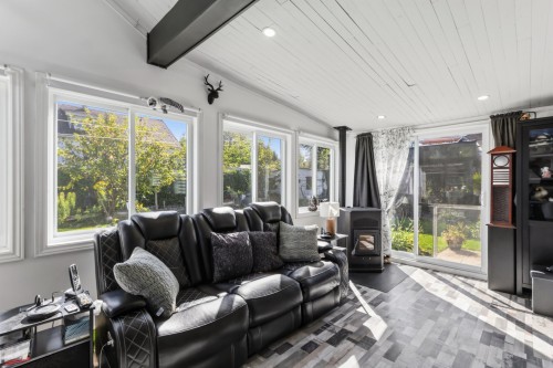 Véranda - 42 Rue Perron, Châteauguay, QC 