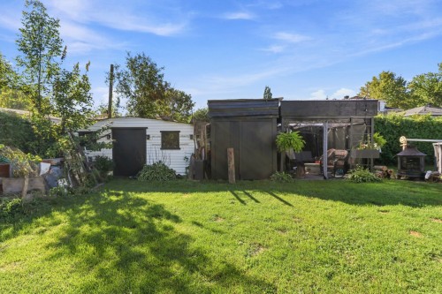 Cour - 42 Rue Perron, Châteauguay, QC 
