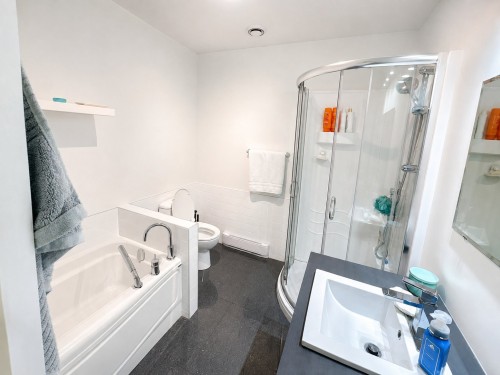 Salle de bains - 3-7 Rue Des Jardins, Québec (La Cité-Limoilou), QC 