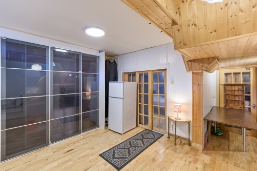 Salle familiale - 2410 Rue Du Faisan, Laval (Sainte-Rose), QC 