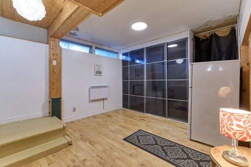 Salle familiale - 2410 Rue Du Faisan, Laval (Sainte-Rose), QC 