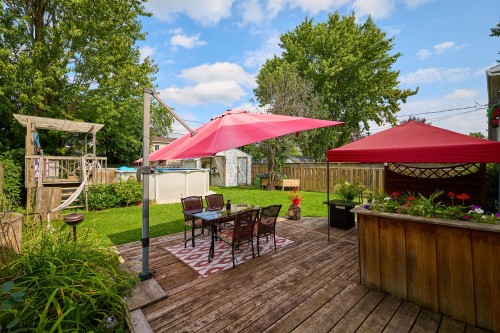 Terrasse - 2410 Rue Du Faisan, Laval (Sainte-Rose), QC 