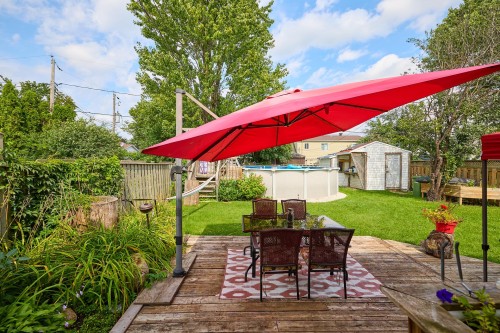 Terrasse - 2410 Rue Du Faisan, Laval (Sainte-Rose), QC 