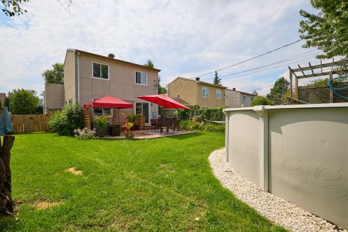 Face arrière - 2410 Rue Du Faisan, Laval (Sainte-Rose), QC 