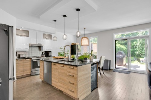 Kitchen - 13 Av. Hochar, Saint-Sauveur, QC 