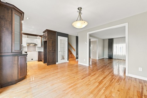 Salle à manger - 17075 Av. St-Onge, Saint-Hyacinthe, QC 