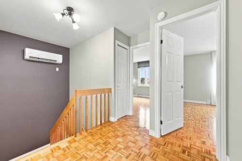 Corridor - 17075 Av. St-Onge, Saint-Hyacinthe, QC 