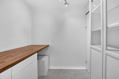 Rangement - 5-18 Av. Ste-Hélène, Saint-Lambert, QC 