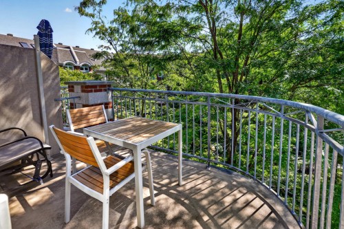 Balcon - 5-18 Av. Ste-Hélène, Saint-Lambert, QC 