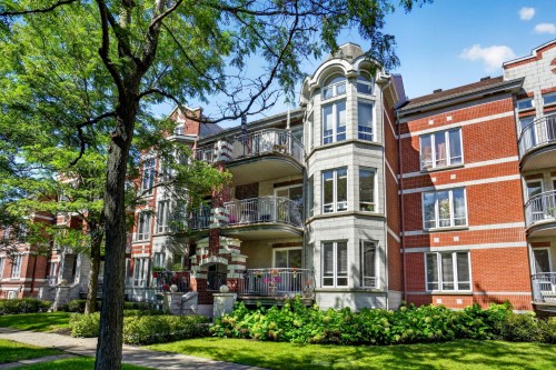 Façade - 5-18 Av. Ste-Hélène, Saint-Lambert, QC 