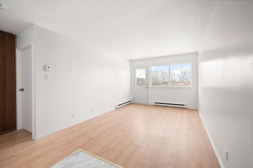 Living Room - 403A-11700 Boul. De Pierrefonds, Montréal (Pierrefonds-Roxboro), QC 