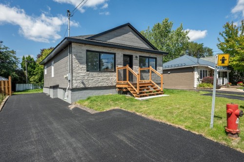 35 Rue Beaubien  Longueuil (Le Vieux-Longueuil), QC J4L 1Z1