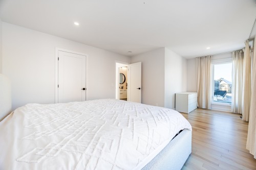 Master Bedroom - 111 Av. Des Chênes, Candiac, QC 
