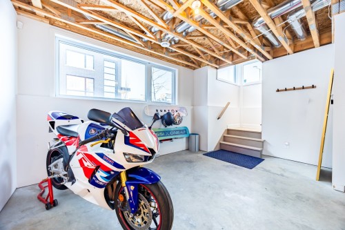 Basement - 111 Av. Des Chênes, Candiac, QC 
