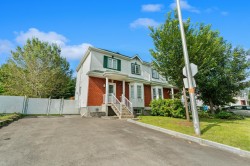 210 Rue Paul-Mainguy Blainville, QC J7C 5P7
