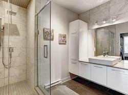 Ensuite bathroom - 