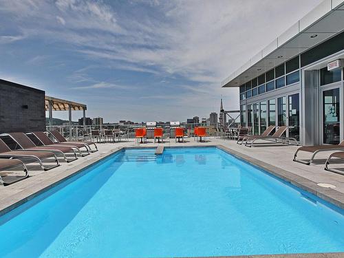 Piscine - 1504-1150 Rue St-Denis, Montréal (Ville-Marie), QC 